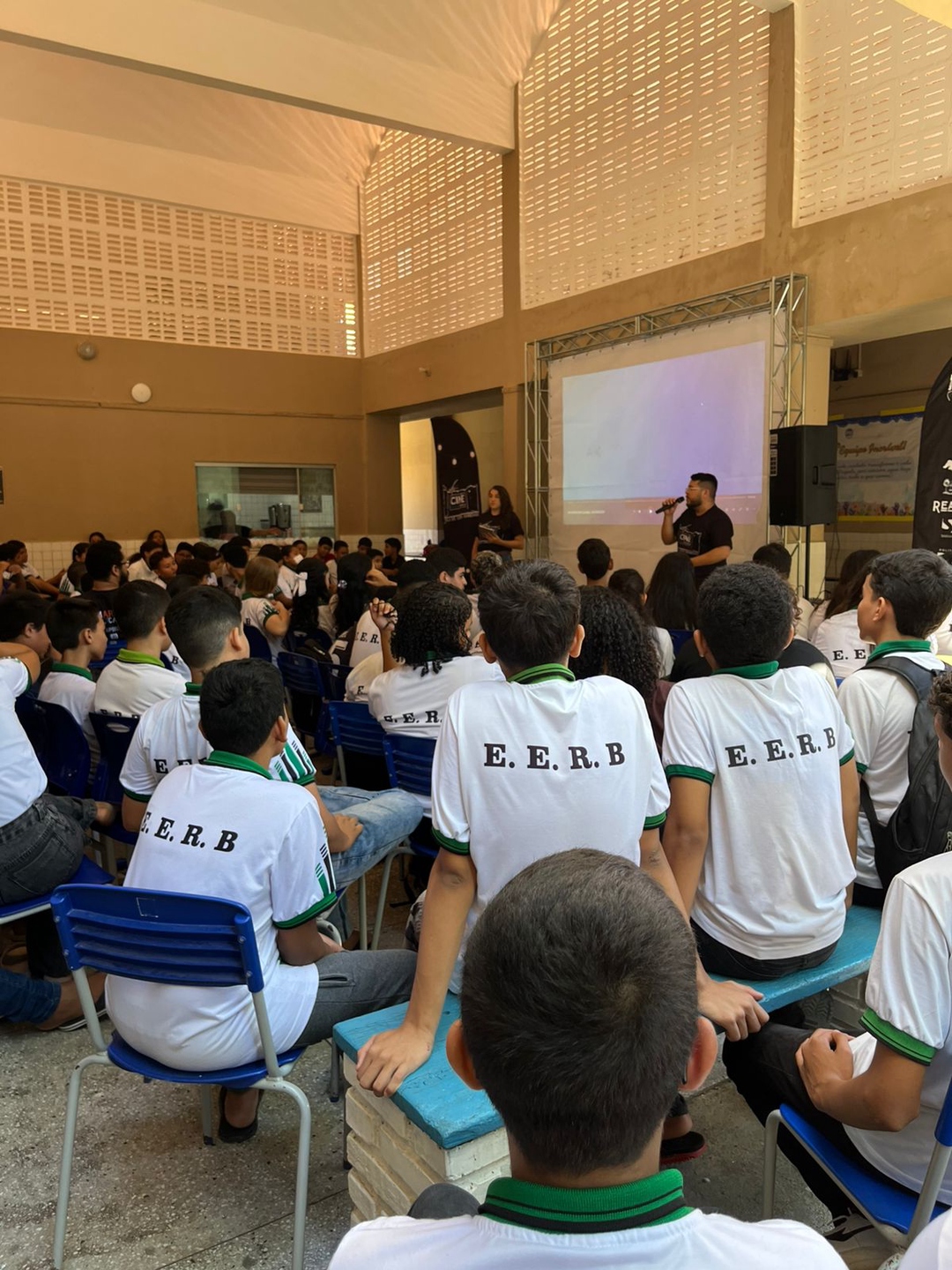 Cinema, teatro e meio ambiente: projeto leva experiência cultural inédita às escolas de Tibau